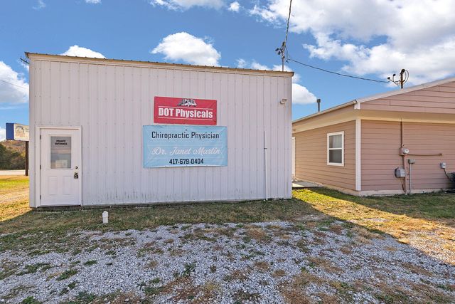 1302 Shull Street, Ava, MO 65608