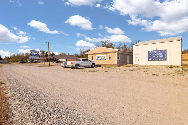 1302 Shull Street, Ava, MO 65608