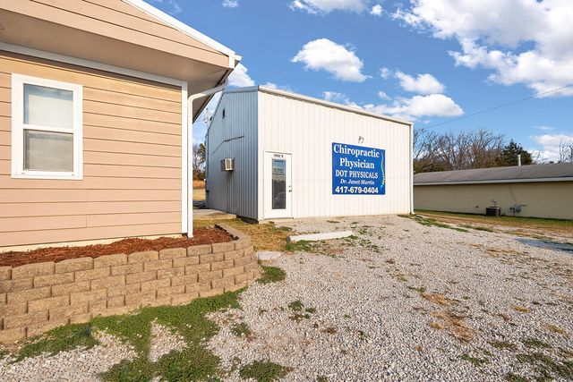 1302 Shull Street, Ava, MO 65608