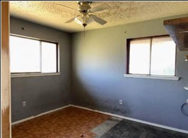 102 NE 5th Street, Moore, OK 73160