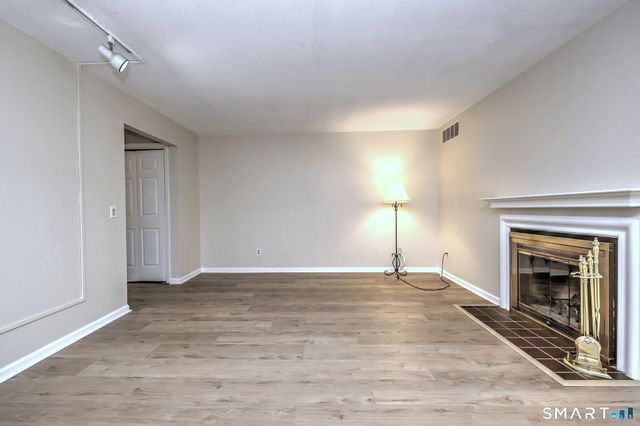 900 Mix Avenue 79, Hamden, CT 06514