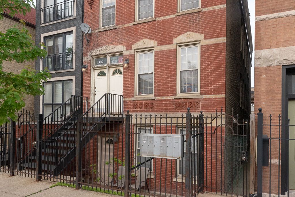 1307 N GREENVIEW Avenue 3F, Chicago, IL 60642