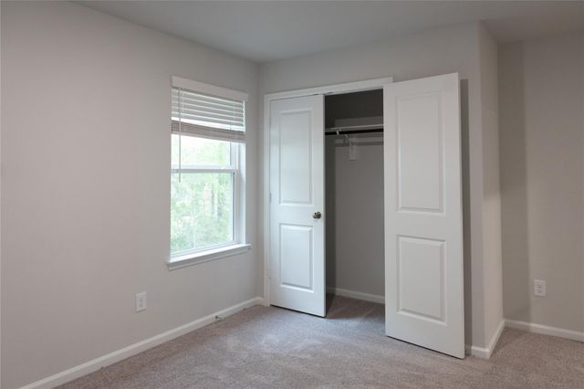 64 Valiant Ridge Trail, Magnolia, TX 77354