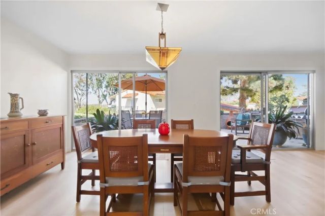 438 Vista Parada, Newport Beach, CA 92660