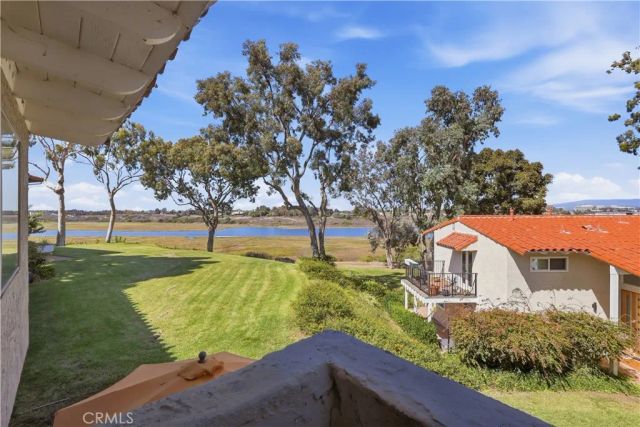 438 Vista Parada, Newport Beach, CA 92660
