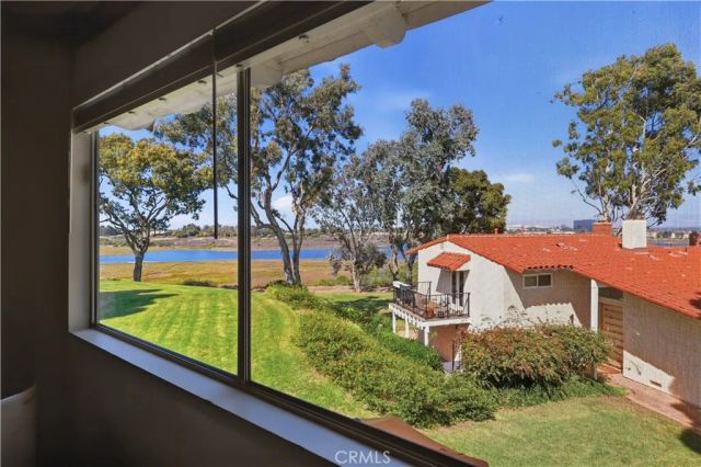 438 Vista Parada, Newport Beach, CA 92660