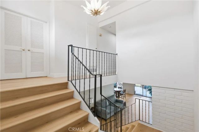 438 Vista Parada, Newport Beach, CA 92660