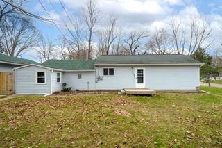 2428 Edgewood Drive, Kalamazoo City, MI 49008