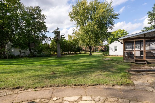 1606 Coffelt Avenue, Davenport, IA 52803