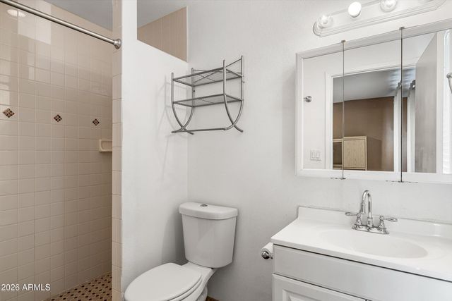 3024 W WAGONER Road, Phoenix, AZ 85053