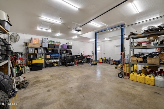 3024 W WAGONER Road, Phoenix, AZ 85053