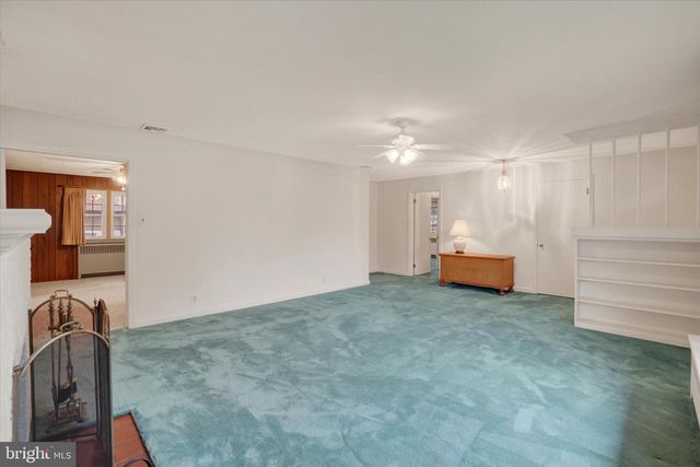 398 EDGEHILL RD, York, PA 17403