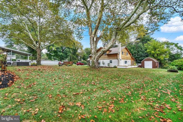 398 EDGEHILL RD, York, PA 17403