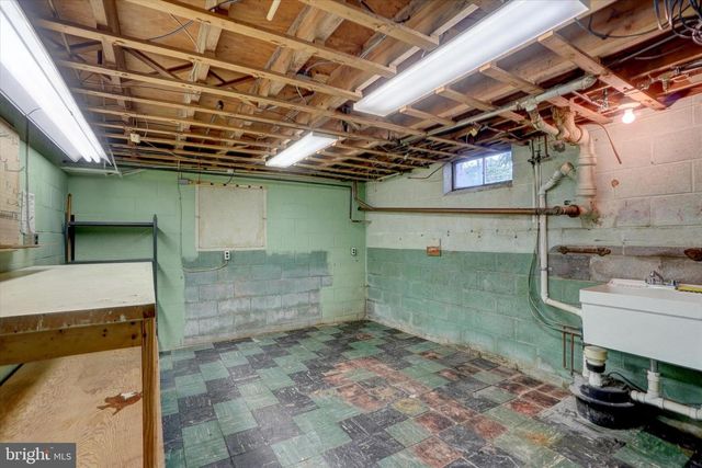 398 EDGEHILL RD, York, PA 17403