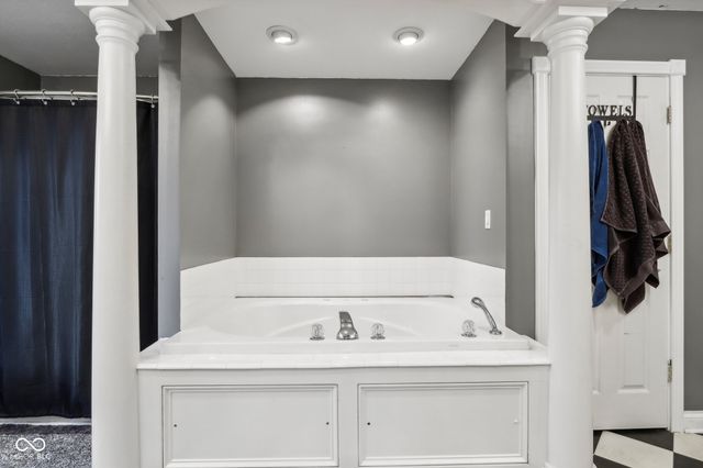 5784 N 600 E, Greenfield, IN 46140