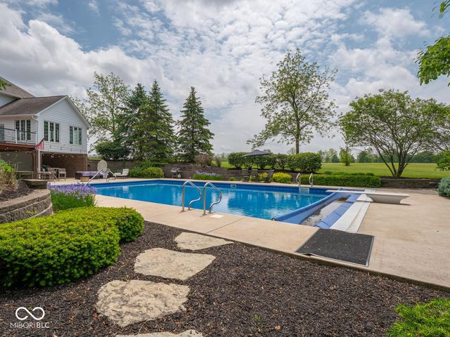 5784 N 600 E, Greenfield, IN 46140