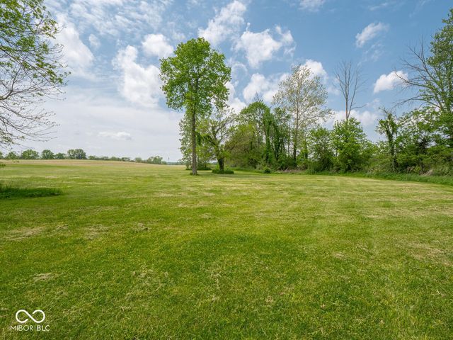 5784 N 600 E, Greenfield, IN 46140