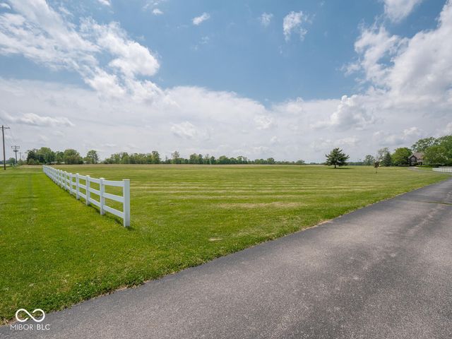 5784 N 600 E, Greenfield, IN 46140