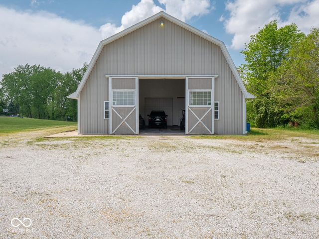 5784 N 600 E, Greenfield, IN 46140