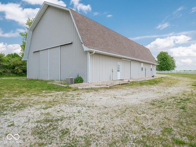 5784 N 600 E, Greenfield, IN 46140