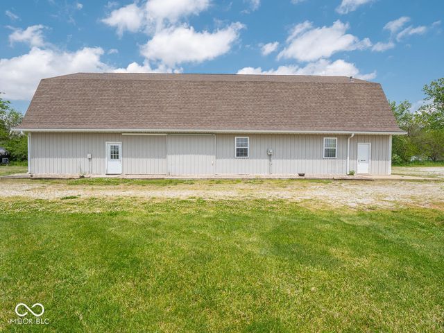 5784 N 600 E, Greenfield, IN 46140