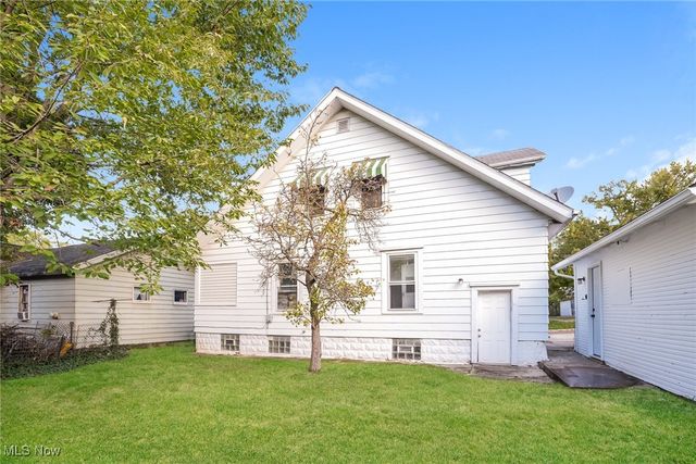 2104 11th Street, Akron, OH 44314