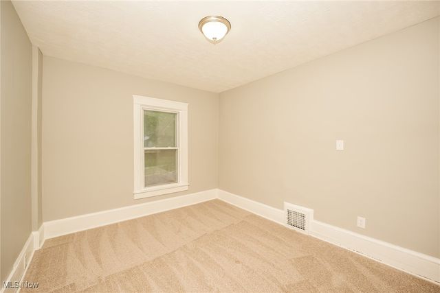 2104 11th Street, Akron, OH 44314