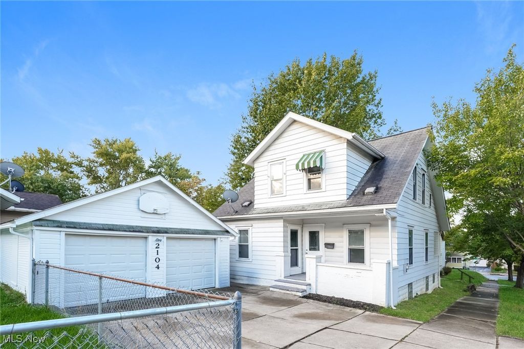 2104 11th Street, Akron, OH 44314