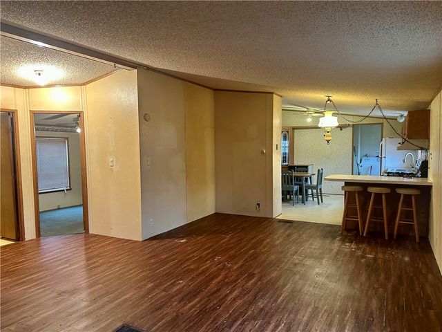 7 Royal Avenue, Bradford Town, PA 16701