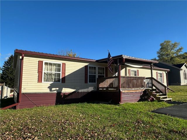 7 Royal Avenue, Bradford Town, PA 16701