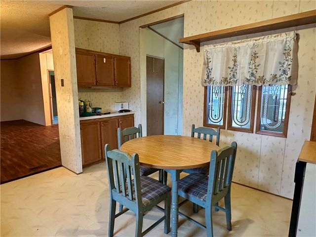 7 Royal Avenue, Bradford Town, PA 16701