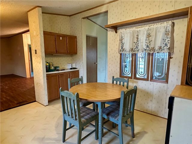 7 Royal Avenue, Bradford Town, PA 16701