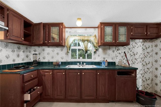 4705 Hickory Ridge, Parkton, NC 28371