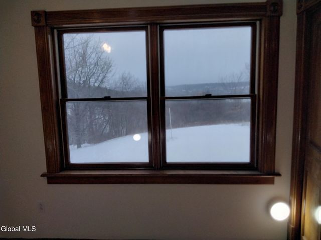 25 Ridge Drive, Troy, NY 12180