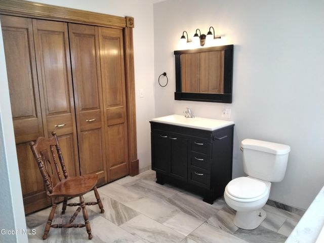 25 Ridge Drive, Troy, NY 12180