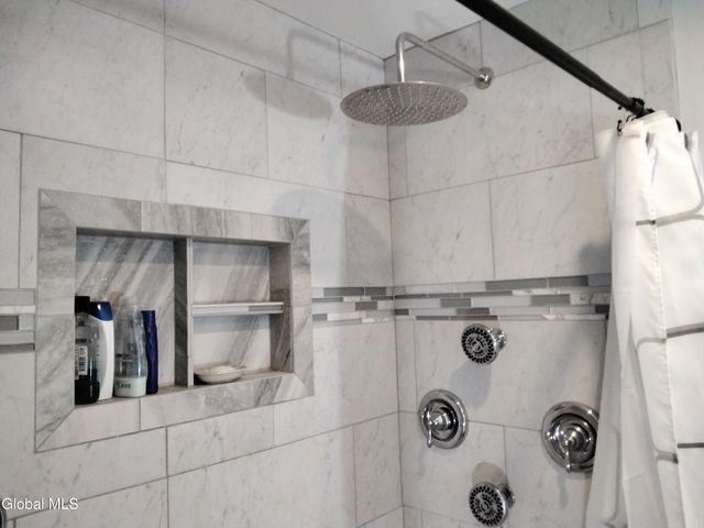 25 Ridge Drive, Troy, NY 12180