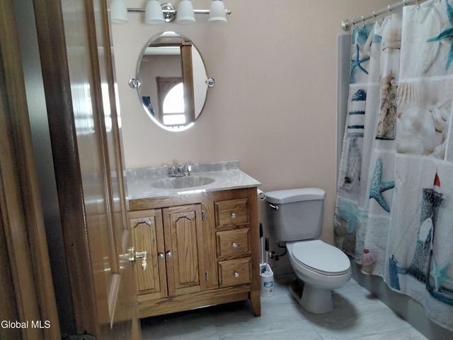 25 Ridge Drive, Troy, NY 12180