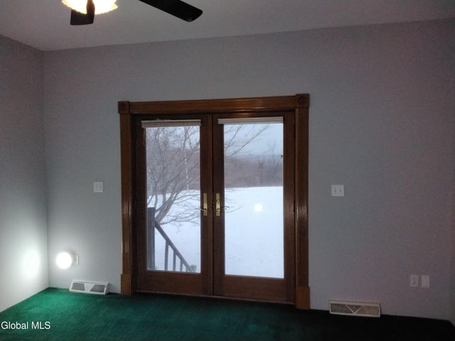 25 Ridge Drive, Troy, NY 12180