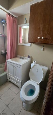 93 Lincoln Pl, Irvington Twp., NJ 07111