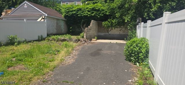 93 Lincoln Pl, Irvington Twp., NJ 07111