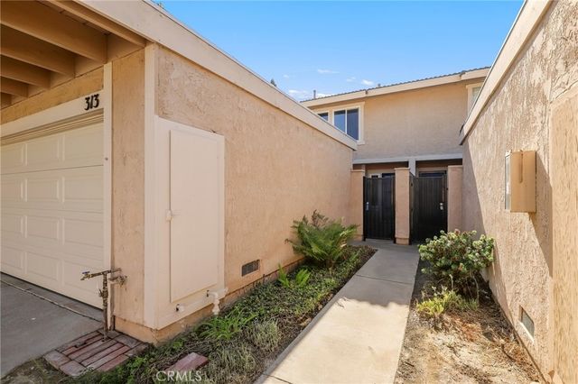 313 S Belmont Lane, Placentia, CA 92870