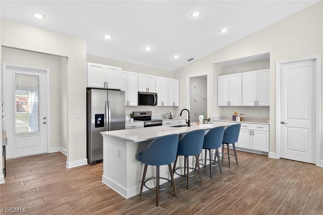 1625 SW 15th PL, Cape Coral, FL 33991