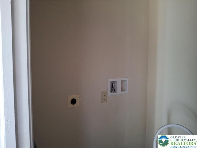 1714 Upper Valley, Chestnuthill Twp, PA 18330