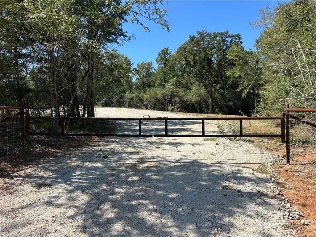 13877 Ferrill Creek Road, Bryan, TX 77808 — exterior