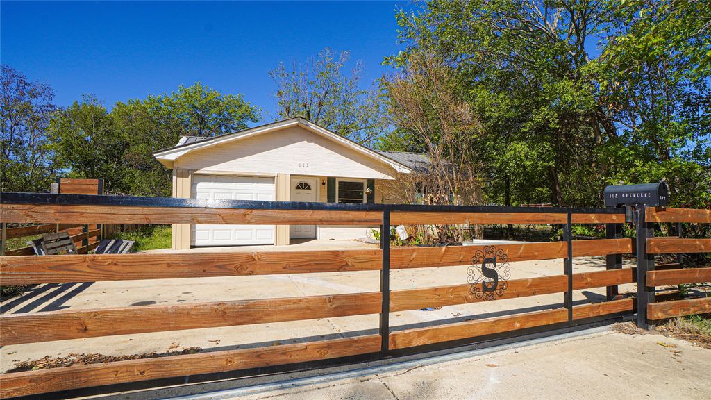 112 Cherokee Street, Terrell, TX 75160