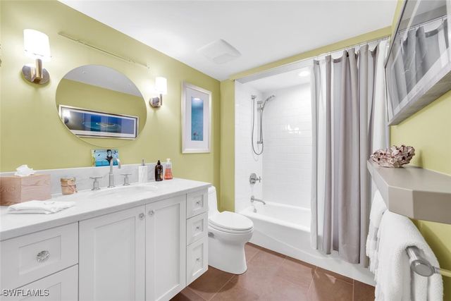 6585 Nicholas BLVD 1903, Naples, FL 34108