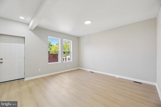 329 E UNIVERSITY PKWY, Baltimore, MD 21218