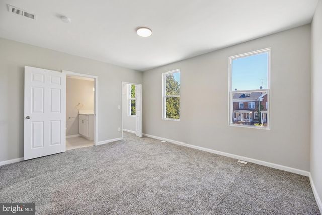 329 E UNIVERSITY PKWY, Baltimore, MD 21218