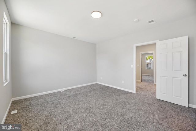 329 E UNIVERSITY PKWY, Baltimore, MD 21218