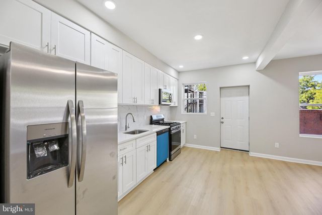 329 E UNIVERSITY PKWY, Baltimore, MD 21218